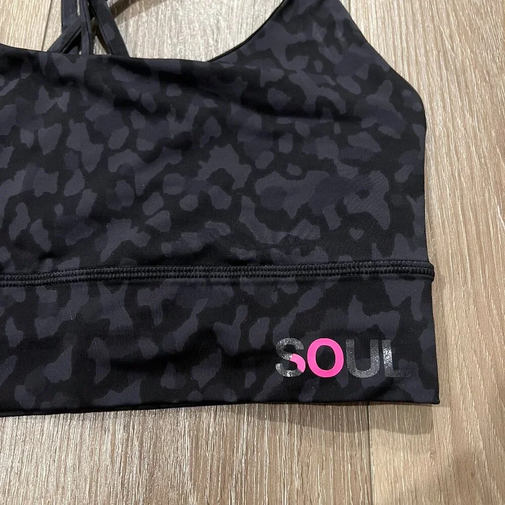 Lululemon X Soulcycle Energy Bra in snow leopard - Picture 3 of 4
